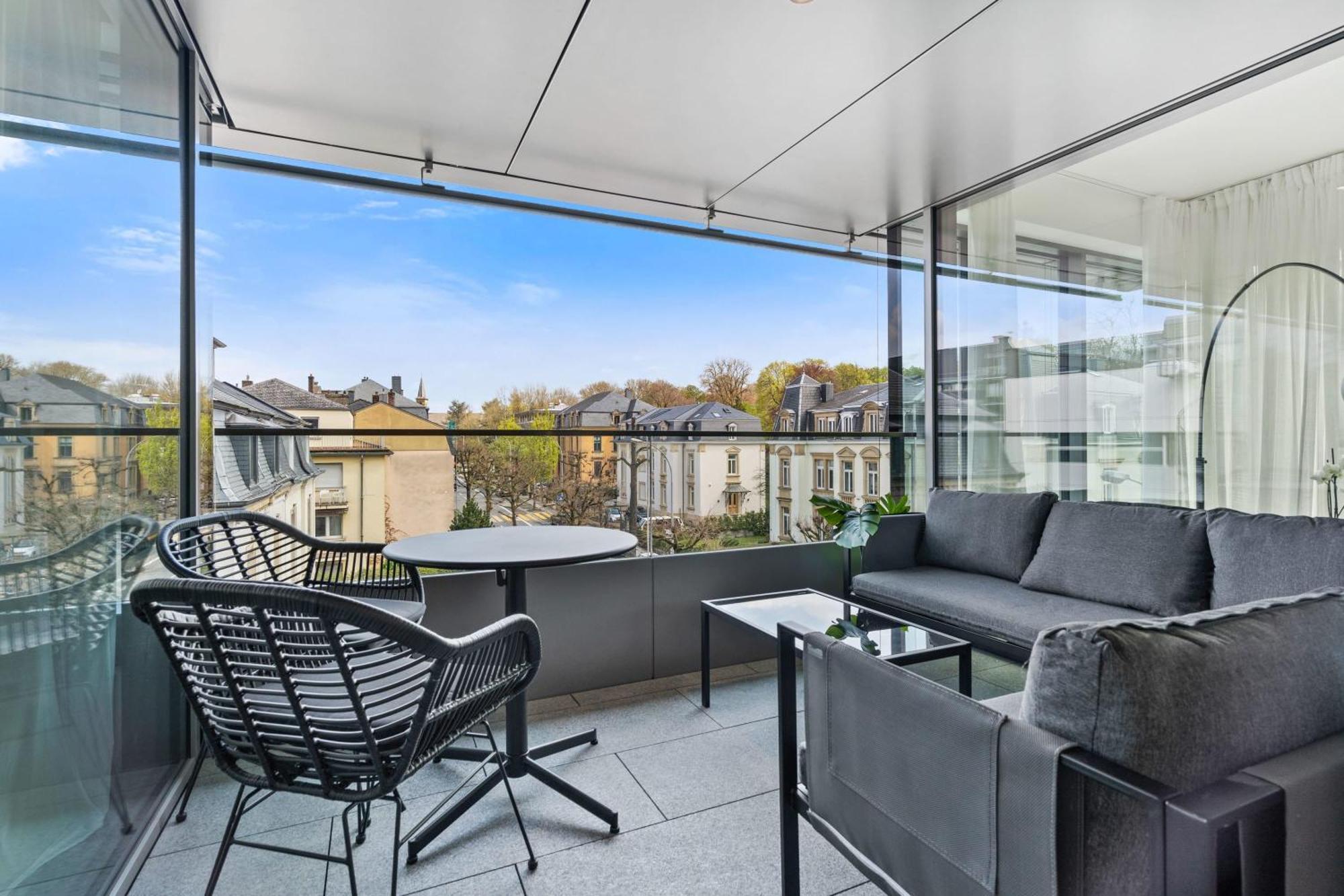 Elegant 2Br With Balcony In Heart Of Luxembourg Exterior photo