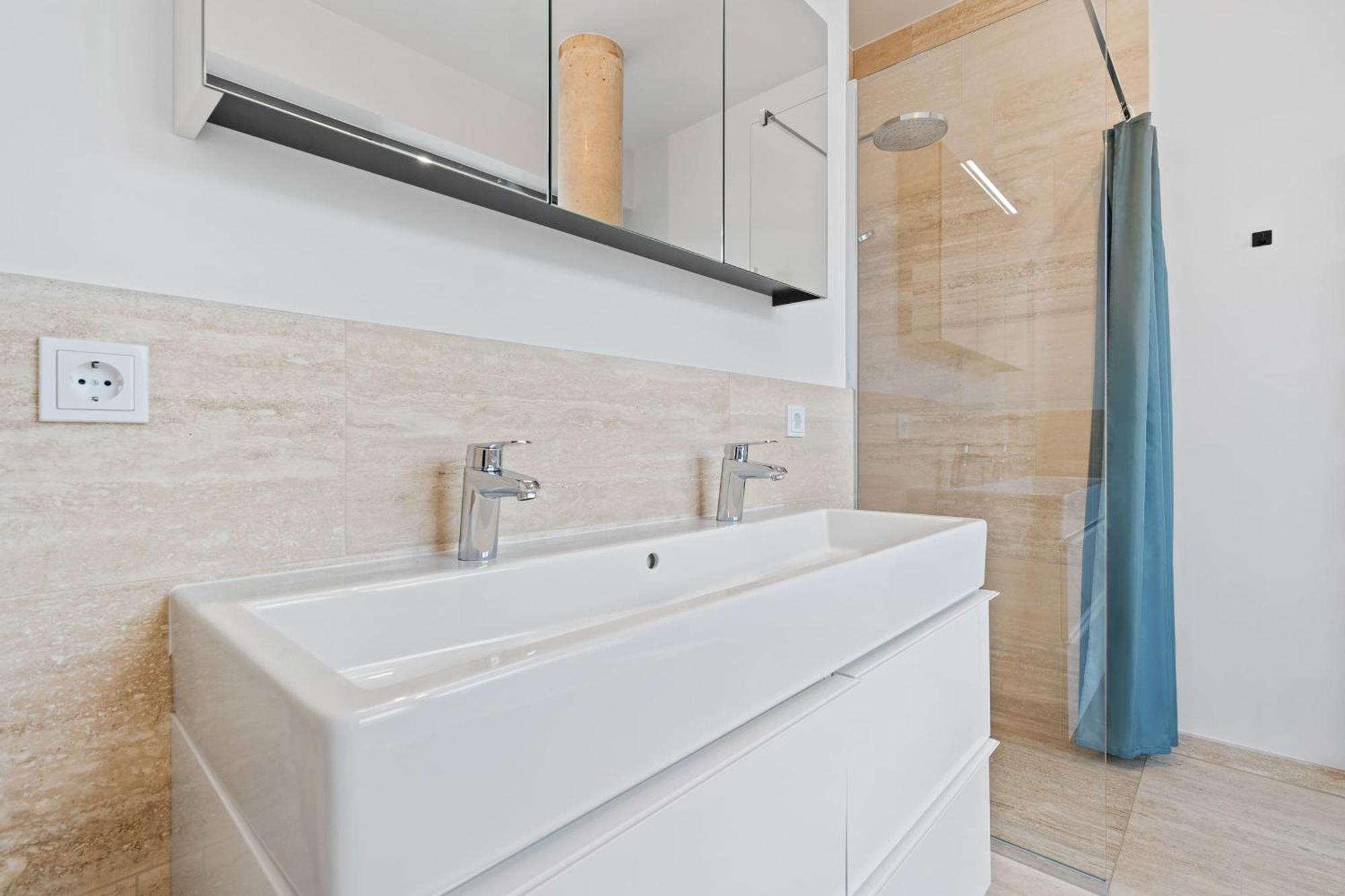 Elegant 2Br With Balcony In Heart Of Luxembourg Exterior photo