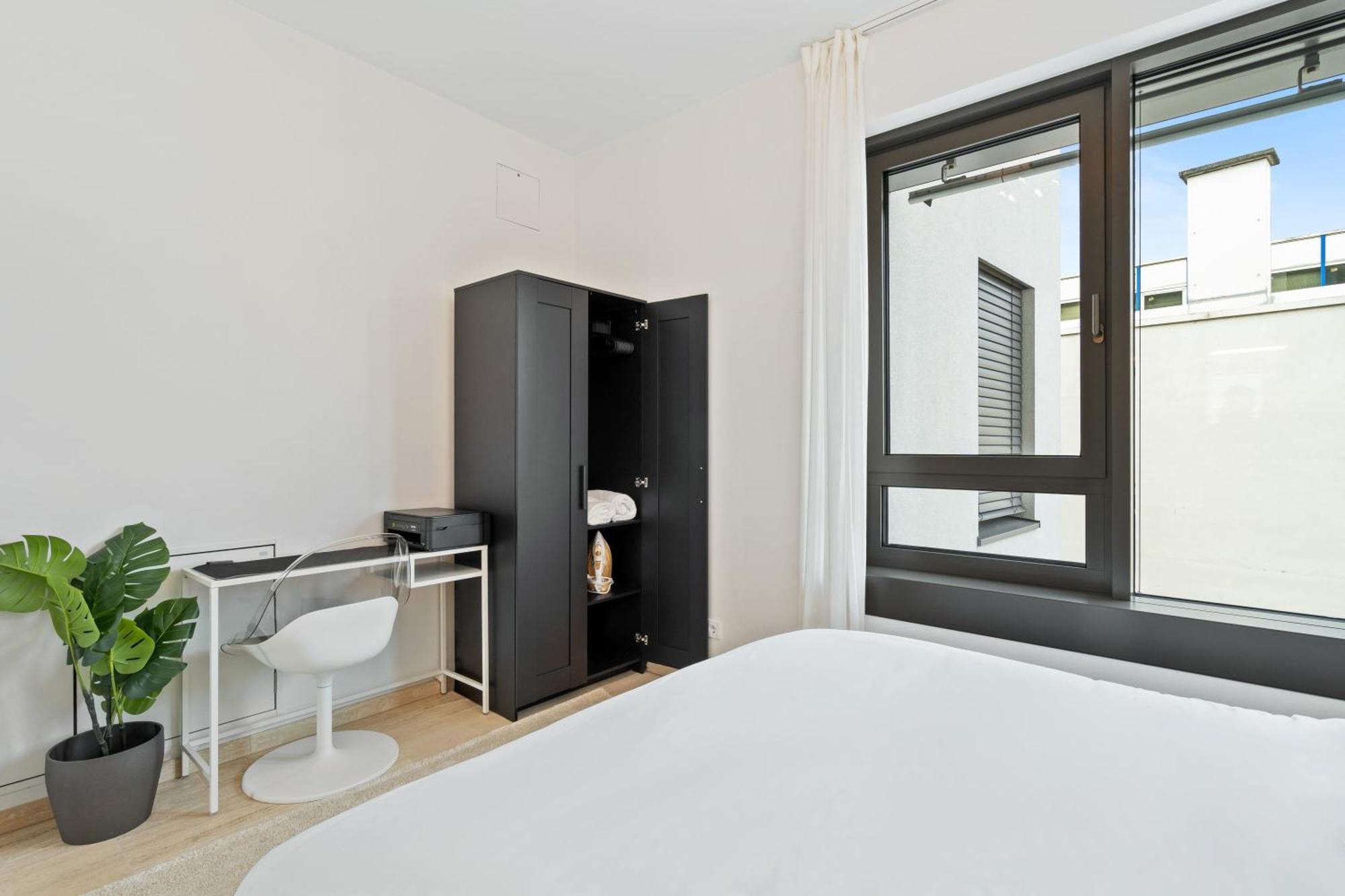 Elegant 2Br With Balcony In Heart Of Luxembourg Exterior photo