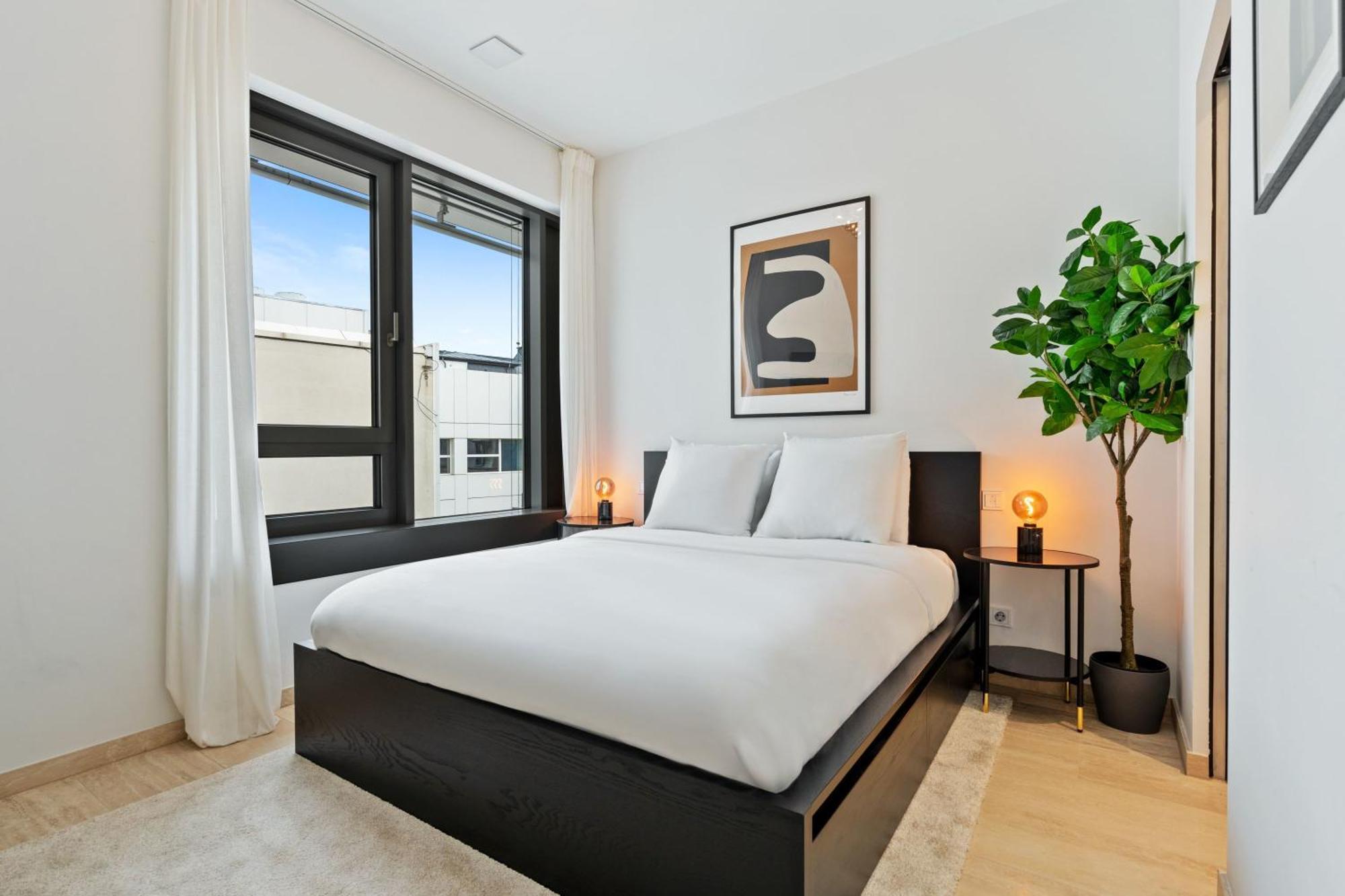 Elegant 2Br With Balcony In Heart Of Luxembourg Exterior photo