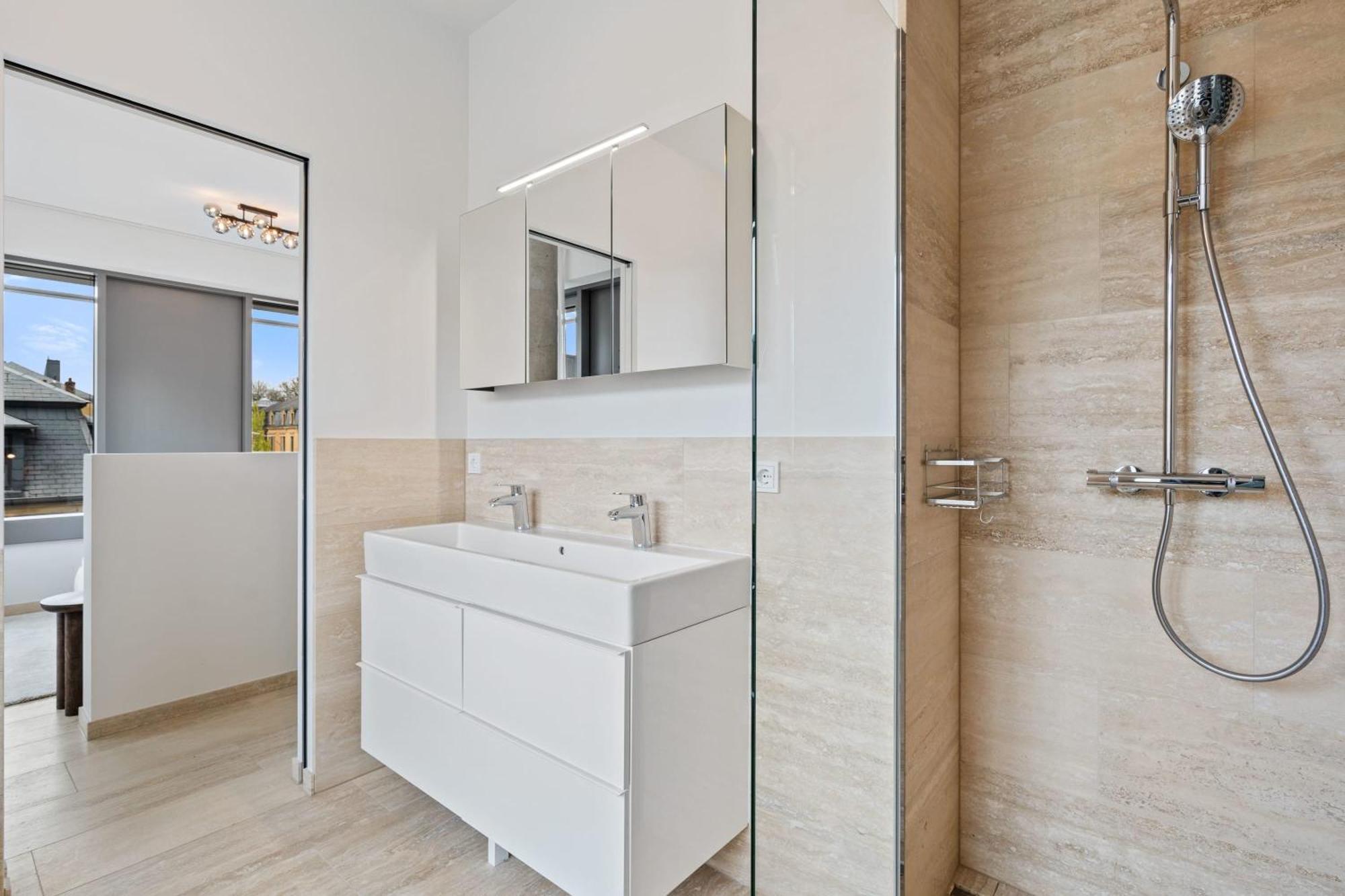 Elegant 2Br With Balcony In Heart Of Luxembourg Exterior photo